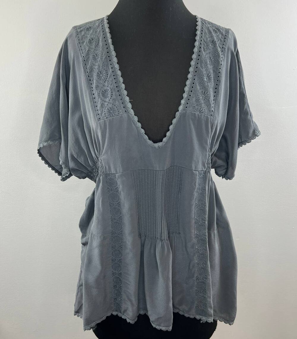 Johnny Was Love and Liberty Silk Gray Plunge VNeck Smocked Babydoll Blouse Top M